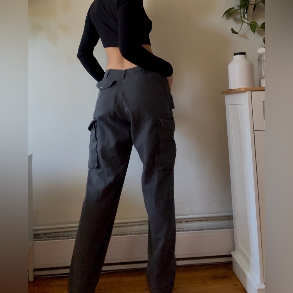 Grey Authentic Army Utility Cargo Pants – Y2K Military Workwear (Fits Small) - Picture 6 of 7